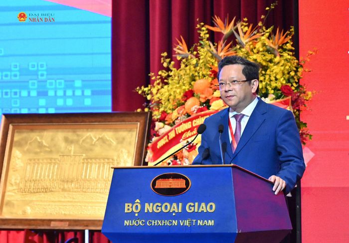 Phó trưởng Ban Chính sách và Chiến lược Trung ương Nguyễn Đức Hiển phát biểu tại Hội nghị