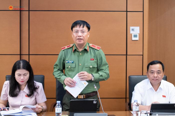 ĐBQH Nguyễn Thanh Liêm (Quảng Trị) phát biểu