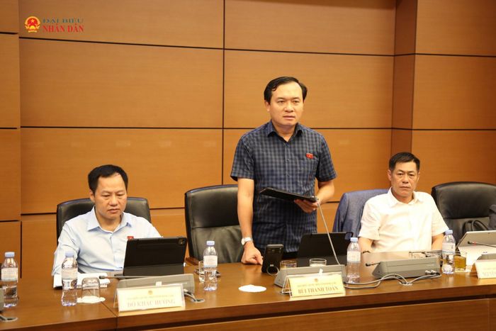 ĐBQH Bùi Thanh Toàn (Đắk Lắk) phát biểu. Ảnh: Đắc Trường