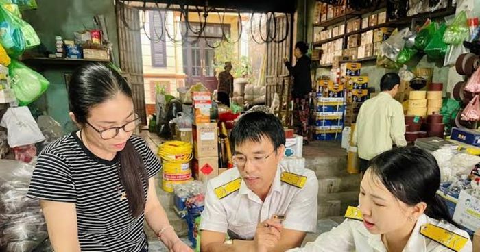 Cục Thuế yêu cầu Thuế các tỉnh hỗ trợ hộ kinh doanh nhỏ thông báo doanh doanh thu, tài khoản ngân hàng theo quy định.