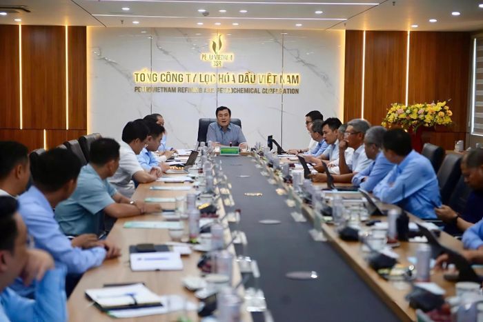 Đoàn công tác của Bộ Công Thương do Thứ trưởng Nguyễn Sinh Nhật Tân làm Trưởng đoàn làm việc với BSR, BSR-BF. Nguồn: Bộ Công Thương.