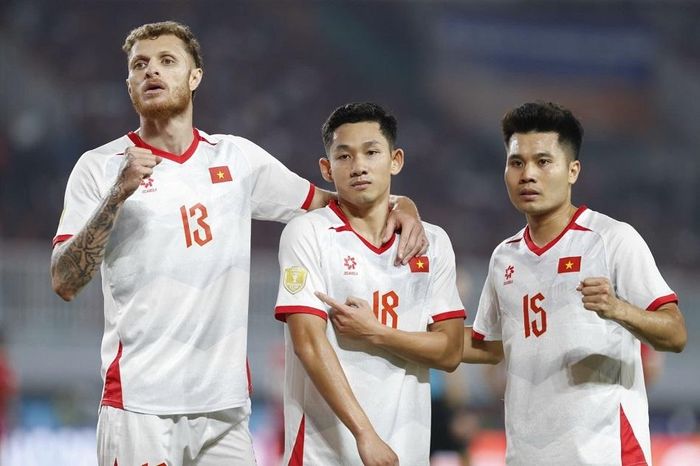 Hai Long mừng bàn thắng sau khi gia tăng cách biệt cho ĐT Việt Nam - Ảnh: VFF