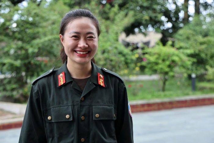 Nữ xạ thủ Ngô Thị Dung khẳng định bản lĩnh trên trường bắn khi xuất sắc giành Huy chương Vàng cá nhân nội dung súng ngắn phối hợp bắn điểm xạ súng tiểu liên MP5.