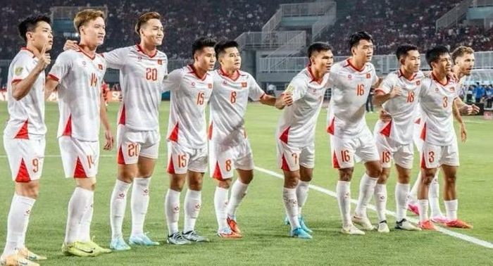 Các cầu thủ Việt Nam ăn mừng bàn thắng.
