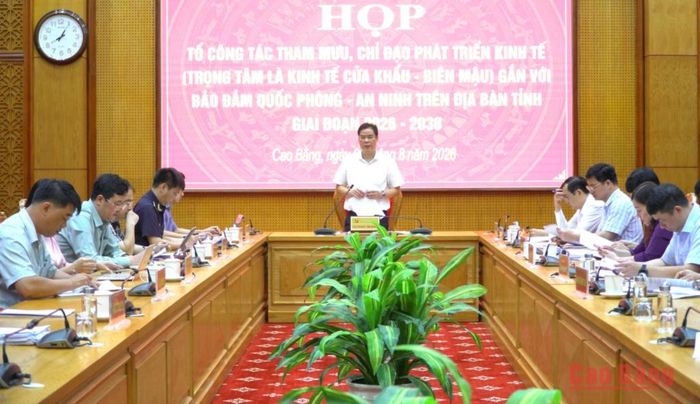 Phó Bí thư Tỉnh ủy, Chủ tịch Ủy ban Mặt trận Tổ quốc tỉnh Vũ Hồng Quang kết luận cuộc họp.