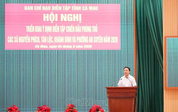 Đồng chí Đoàn Việt Khoa, Bí thư Đảng ủy, Chủ tịch HĐND Xã Nguyễn Phích, phát biểu tại hội nghị.