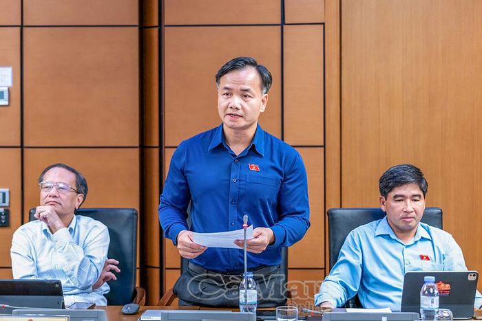 Đại biểu Trần Hoài Nam đề nghị tiếp tục hoàn thiện cơ chế ưu đãi đối với các mỏ dầu khí cận biên, khai thác tận thu.
