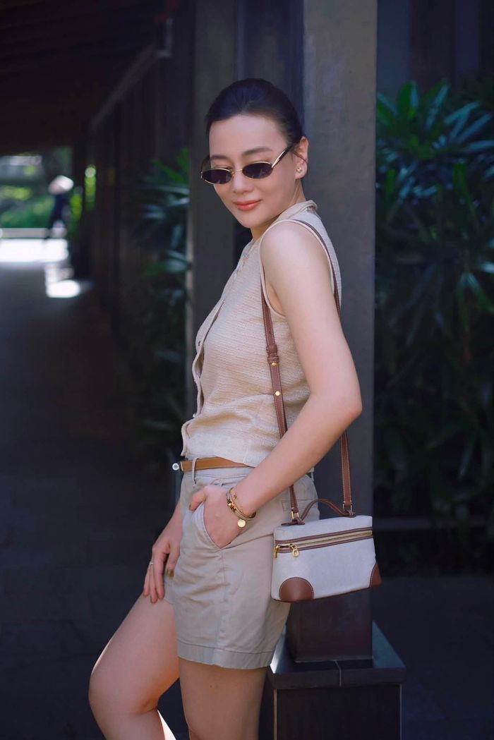 Gần đây, Phương Oanh dành thời gian bên các con. Nhiều khán giả chờ đợi cô trở lại với diễn xuất.