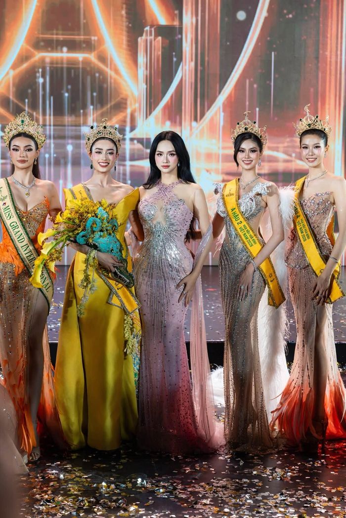 Hương Giang phủ nhận chuyện có thái độ không hài lòng với kết quả hay ưu ái cho Bảo Ngọc