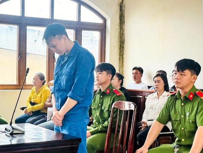 Nguyễn Minh Phúc nghe tòa tuyên án