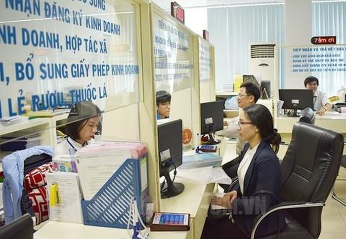 TPHCM chuyển nhiều thủ tục hành chính từ giải quyết trực tiếp sang trực tuyến, giảm thời gian đi lại cho người dân