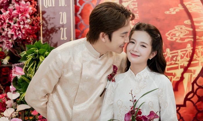 Cặp đôi Đình Tú - Ngọc Huyền đã về chung một nhà.