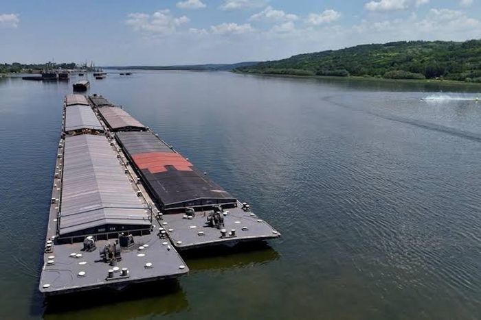 Mực nước sông Danube xuống thấp kỷ lục đe dọa hoạt động của nhà máy điện hạt nhân Paks. (Ảnh: Reuters)