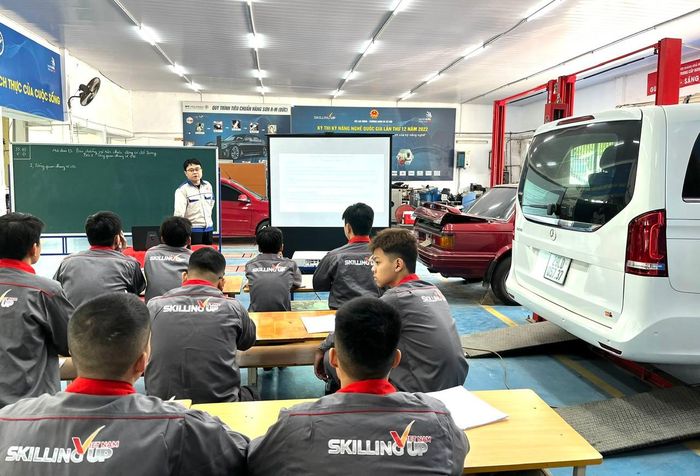 Trường Trung cấp nghề Giao thông công chính Hà Nội đầu tư mạnh về cơ sở vật chất, thiết bị phục vụ đào tạo. Ảnh: Lê Nguyễn