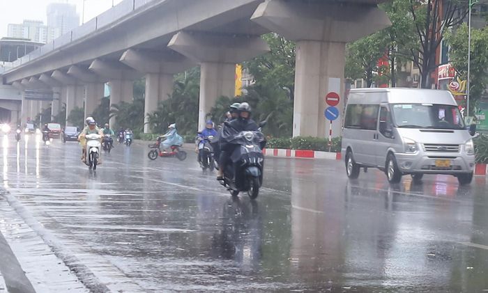 Hà Nội mưa lớn trong nhiều ngày tới. Ảnh: Bảo Châu