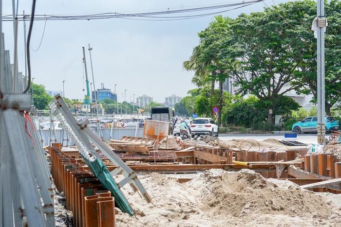 Sau khoảng 9 tháng kể từ ngày khởi công, nhiều hạng mục của dự án đã dần thành hình. Kết cấu hầm, đường dẫn và một số hạng mục hạ tầng kỹ thuật đang được triển khai theo từng giai đoạn.
