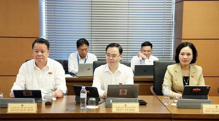 Các đại biểu tại phiên thảo luận Tổ. Ảnh: Media Quốc hội