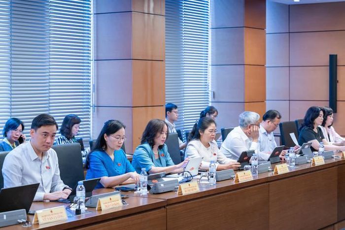 Các ĐBQH tỉnh Bắc Ninh tại phiên thảo luận. Ảnh: Tiến Cường
