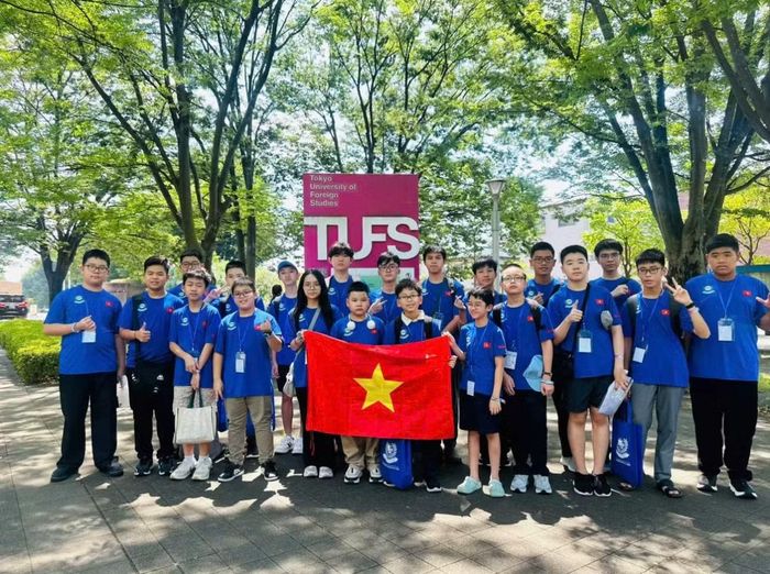 Đoàn Việt Nam tại Chung kết Quốc tế AIMO 2025.
