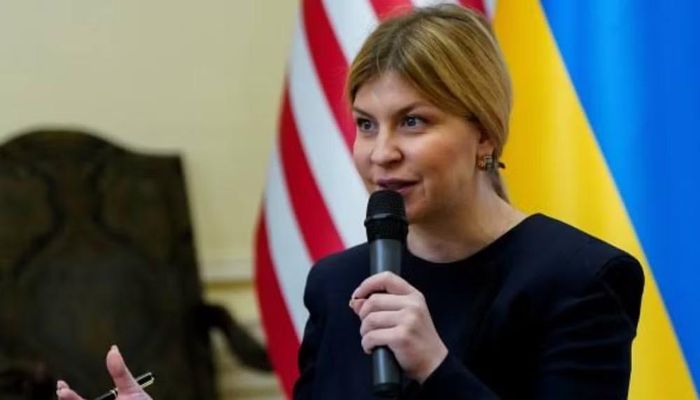 Quyết định được công bố ngày 3/8 trên trang web của Tổng thống Ukraine. Tuy nhiên, ông Zelensky không nêu lý do miễn nhiệm bà Stefanishyna và cũng chưa công bố người sẽ đảm nhiệm cương vị đại sứ tại Mỹ.