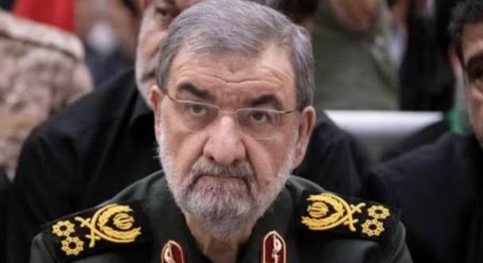 Dù vậy, một quan chức Mỹ cho rằng thông tin từ phía Iran là không chính xác. Quan chức này khẳng định bất kỳ tuyến hàng hải tạm thời nào được thiết lập cũng không cần sự chấp thuận của Tehran và sẽ không áp dụng bất kỳ khoản phí nào.