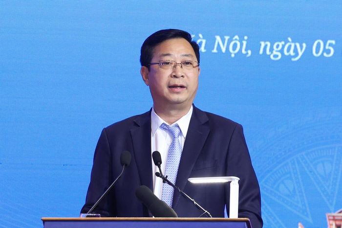 Phó Chủ tịch UBTƯ MTTQ Việt Nam Cao Xuân Thạo phát biểu tại phiên họp (Ảnh: Nguyễn Hải)