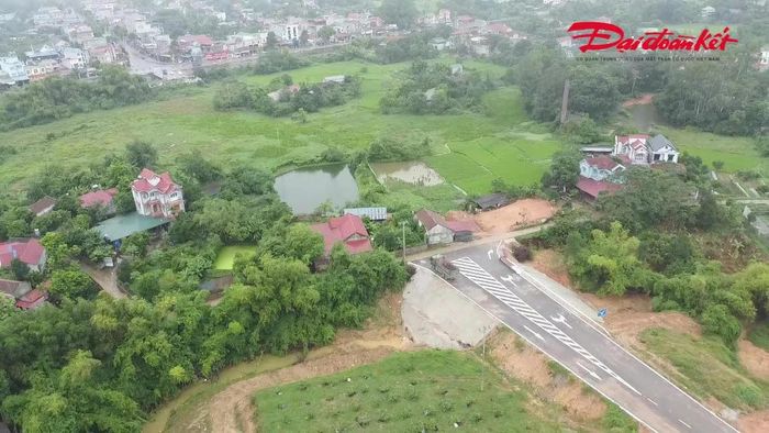 Đường hơn 220 tỷ đồng do Ban Quản lý Dự án Đầu tư xây dựng công trình giao thông và nông nghiệp tỉnh Thái Nguyên làm chủ đầu tư bị cụt vì không có đường dẫn với cầu Kiều Chính. Ảnh: Toán Nguyễn (Chụp tháng 8/2026).