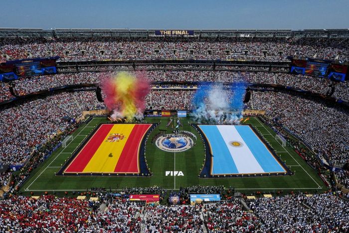  Bên trong sân vận động MetLife (bang New Jersey, Mỹ) trước trận chung kết World Cup 2026 giữa Tây Ban Nha và Argentina hôm 19/7. Ảnh: Jon Durr/Reuters. 
