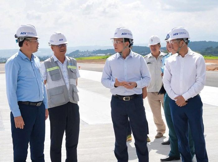 Lãnh đạo tỉnh Lâm Đồng kiểm tra tiến độ hoàn thành Cảng hàng không quốc tế Liên Khương