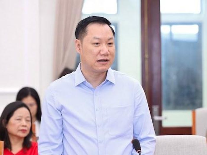 Ông Nguyễn Tiến Thảo, Vụ trưởng Vụ Giáo dục Đại học (Bộ GD&amp;ĐT) trả lời phương án xét tuyển đối với các thí sinh thi lại
