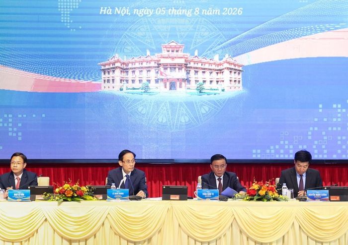 Ủy viên Bộ Chính trị, Thường trực Ban Bí thư Trần Cẩm Tú và lãnh đạo Bộ Ngoại giao chủ trì phiên họp. Ảnh: Trần Huấn