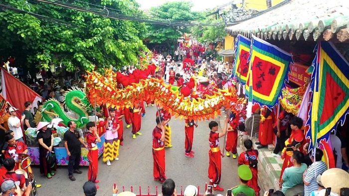 Hoạt động diễu hành, diễn xướng lân, sư, rồng tại lễ vía Quan Công năm 2025