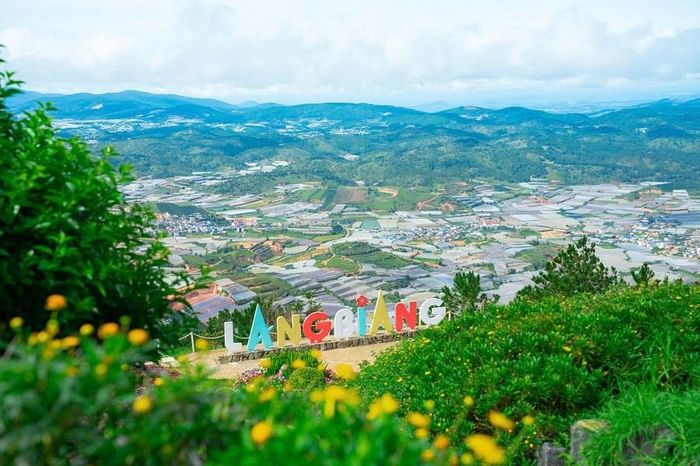 Langbiang - điểm đến hấp dẫn với những du khách ưa mạo hiểm