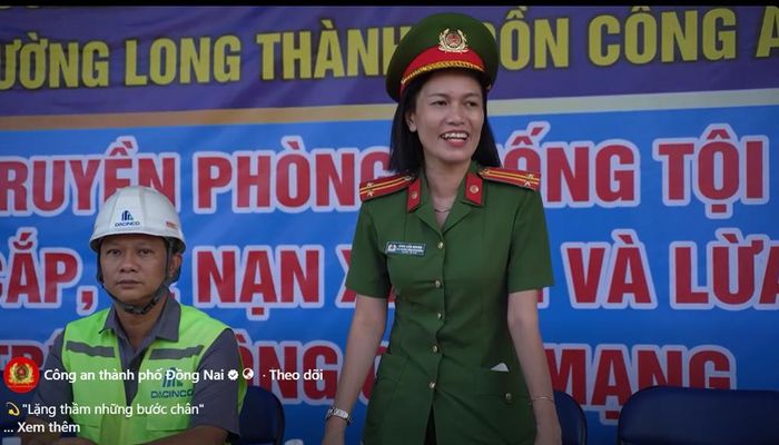 Câu chuyện dẫn dắt người xem qua những lát cắt đời thường của lực lượng Công an cơ sở như tiếp dân, tuần tra địa bàn, đấu tranh phòng, chống tội phạm...
