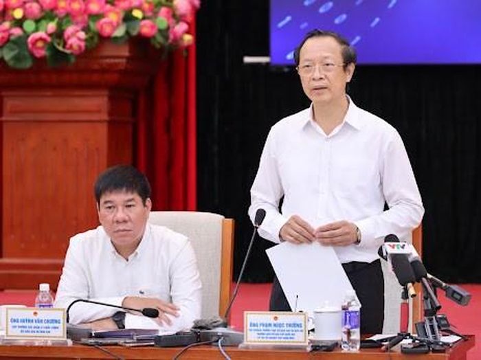 Thứ trưởng Bộ GD&ĐT Phạm Ngọc Thưởng thông tin về cơ sở tổ chức thi lại tất cả các môn