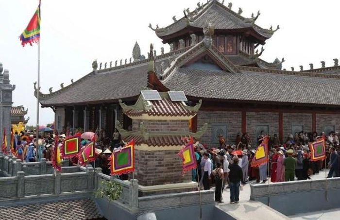 Trải qua hàng nghìn năm lịch sử, tháp Tường Long đã trở thành một di tích khảo cổ học. Ảnh: Trọng Hân