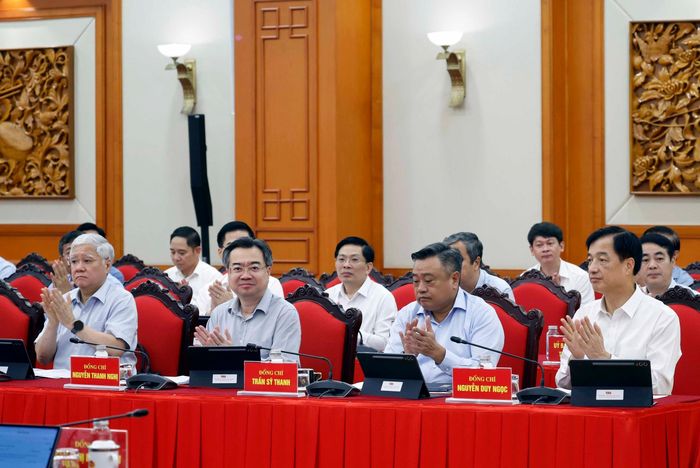 Các đại biểu tham dự Phiên họp thứ nhất Ban Chỉ đạo Trung ương về tổng kết thực tiễn và nghiên cứu sửa đổi, bổ sung Điều lệ Đảng. Ảnh: Thống Nhất - TTXVN