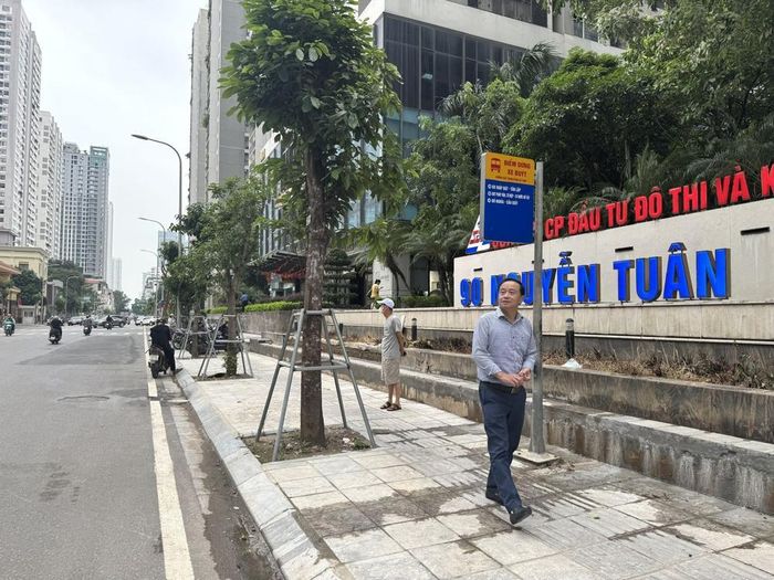 Các hạng mục liên quan đến hoàn thiện hạ tầng kỹ thuật, chỉnh trang vỉa hè, hệ thống chiếu sáng, cây xanh cũng đã được hoàn thiện. Ảnh: Quốc Lũy - TTXVN
