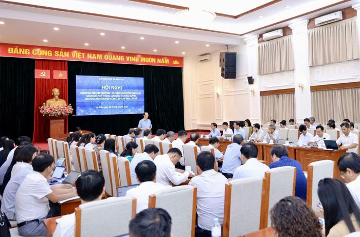 Quang cảnh hội nghị