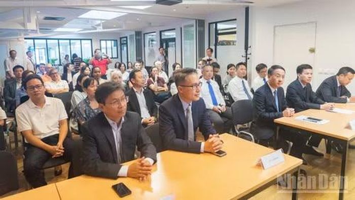 Các đại biểu tham dự hội nghị.