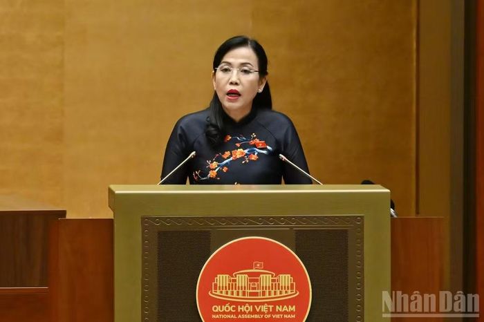 Chủ nhiệm Ủy ban Khoa học, Công nghệ và Môi trường Nguyễn Thanh Hải nêu quan điểm thẩm tra. (Ảnh: THỦY NGUYÊN)