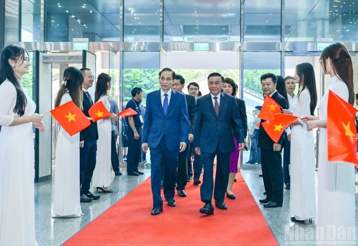 Thường trực Ban Bí thư Trần Cẩm Tú dự Phiên họp toàn thể về đối ngoại Đảng và đối ngoại nhân dân.