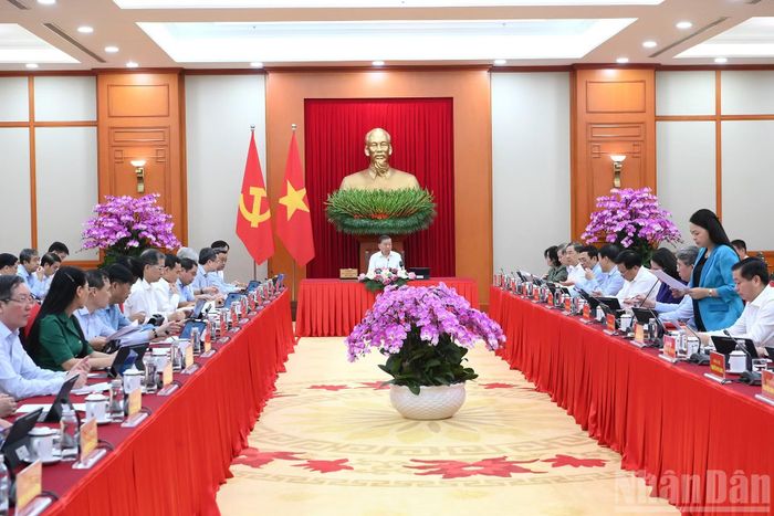 Phiên họp thứ nhất Ban Chỉ đạo Trung ương về tổng kết thực tiễn và nghiên cứu sửa đổi, bổ sung Điều lệ Đảng. (Ảnh: ĐĂNG KHOA)