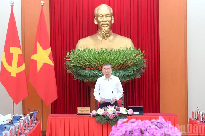 Tổng Bí thư, Chủ tịch nước Tô Lâm phát biểu chỉ đạo tại Phiên họp thứ nhất Ban Chỉ đạo Trung ương về tổng kết thực tiễn và nghiên cứu sửa đổi, bổ sung Điều lệ Đảng. (Ảnh: ĐĂNG KHOA)