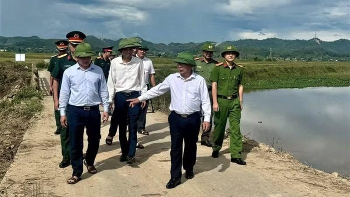 Phó Chủ tịch Ủy ban nhân dân tỉnh Nghệ An Nguyễn Văn Đệ kiểm tra, chỉ đạo công tác chuẩn bị ứng phó mưa, bão năm 2026 trên địa bàn tỉnh vào ngày 3/8.