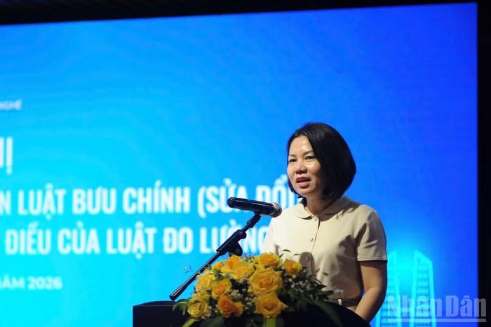 Bà Nguyễn Như Quỳnh, Vụ trưởng Pháp chế (Bộ Khoa học và Công nghệ) phát biểu tại hội nghị.
