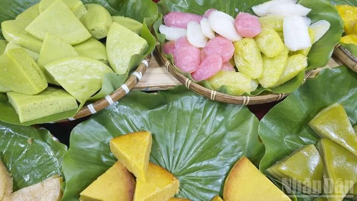 Sắc màu bánh dân gian Nam Bộ.