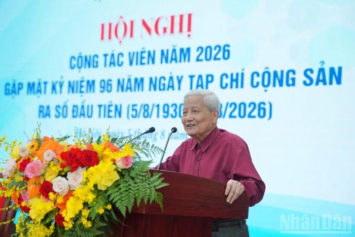 Đồng chí Hà Đăng, nguyên Ủy viên Trung ương Đảng, nguyên Trưởng Ban Tư tưởng-Văn hóa Trung ương, nguyên Tổng Biên tập Báo Nhân Dân, nguyên Tổng Biên tập Tạp chí Cộng sản phát biểu tại hội nghị. (Ảnh: HẢI ĐĂNG)