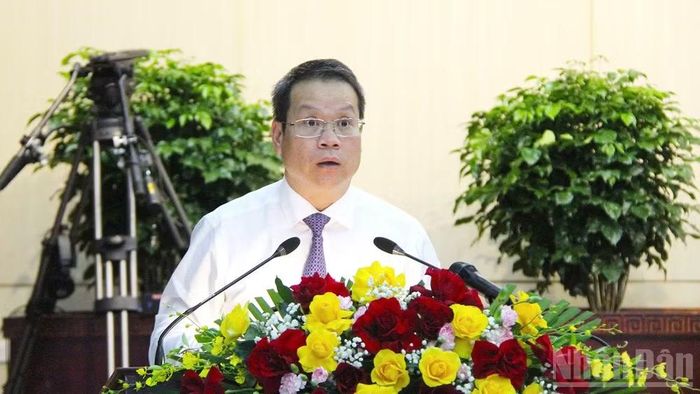 Chủ tịch Ủy ban nhân dân thành phố Đà Nẵng Nguyễn Mạnh Hùng Phát biểu tại Kỳ họp thứ 4 Hội đồng nhân dân thành phố.