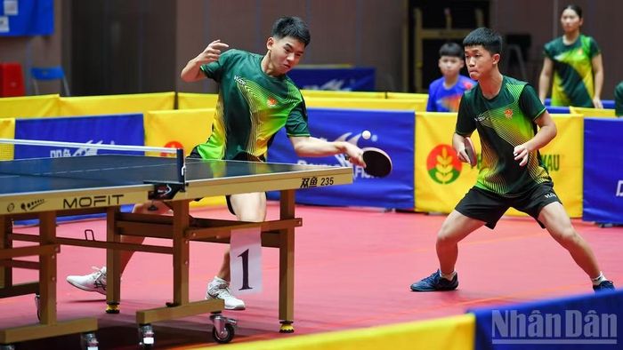 Bộ đôi Nguyễn Văn Hải Anh-Lê Quang Lâm kết thúc trận đấu đầy thuyết phục.